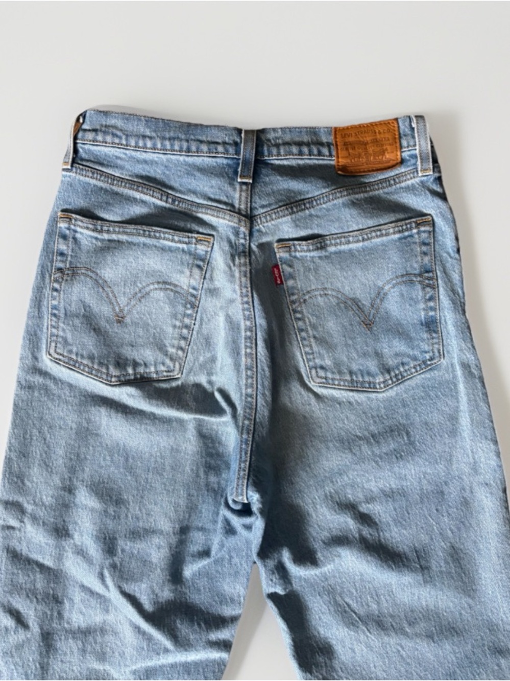 Levi’s Premium Denim Ribcage Straight Ankle in Tango Fade Light Blue Wash Sz 29 - Picture 8 of 10